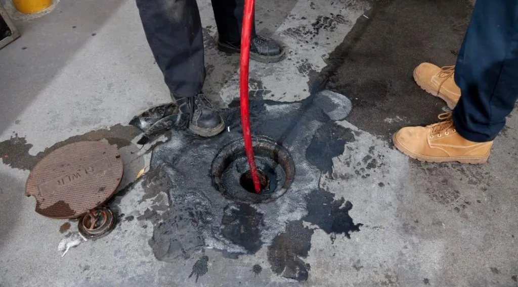 Hydro Jetting vs. Traditional Drain Cleaning Which is Better
